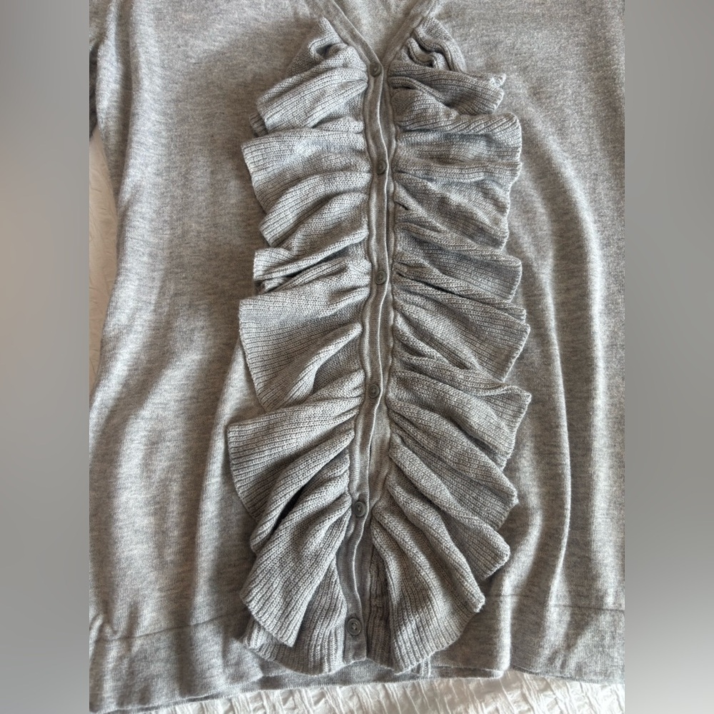 DKNYC Gray Ruffle Front Top - Picture 4 of 7